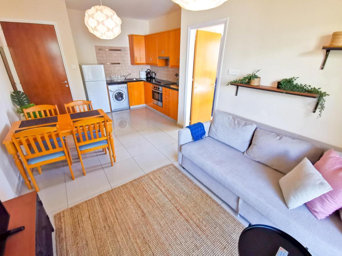 فوروكليني Sunny Pool Apartment المظهر الخارجي الصورة